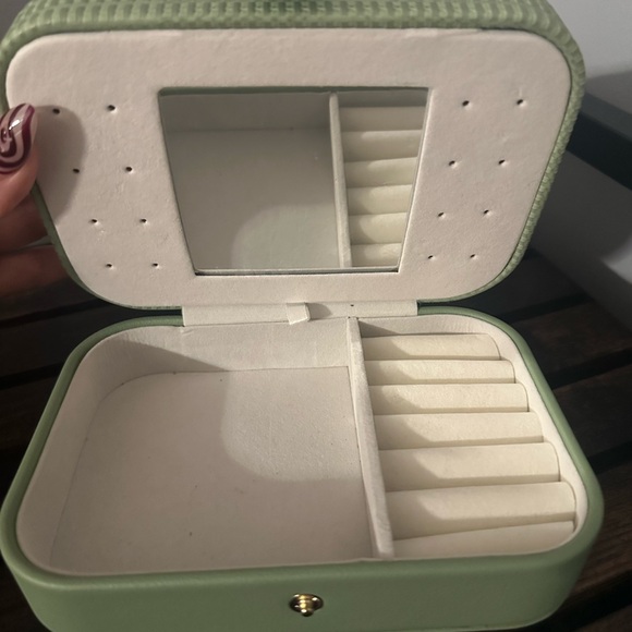 Small Travel Jewelry Organizer - Picture 3 of 5